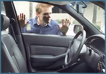 Safe Key Shop Millbrae, CA 650-651-3440 - 19-locked-keys-in-car